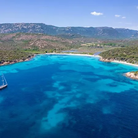 De Furnellu Location Pieds Dans L'eau Hébergement de vacances